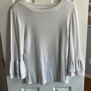 Bell sleeve undershirt